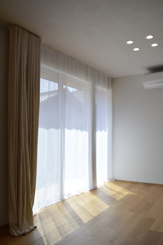 リノ　パリジェンヌ　ホワイト