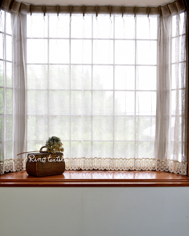 出窓カーテン　リノパリスグレー
